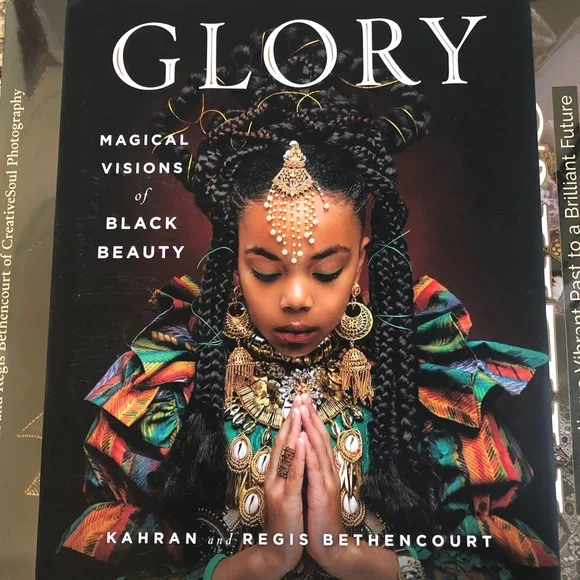 Girl hair travel kit and Glory: magical visions of black beauty book - Picture 1 of 3